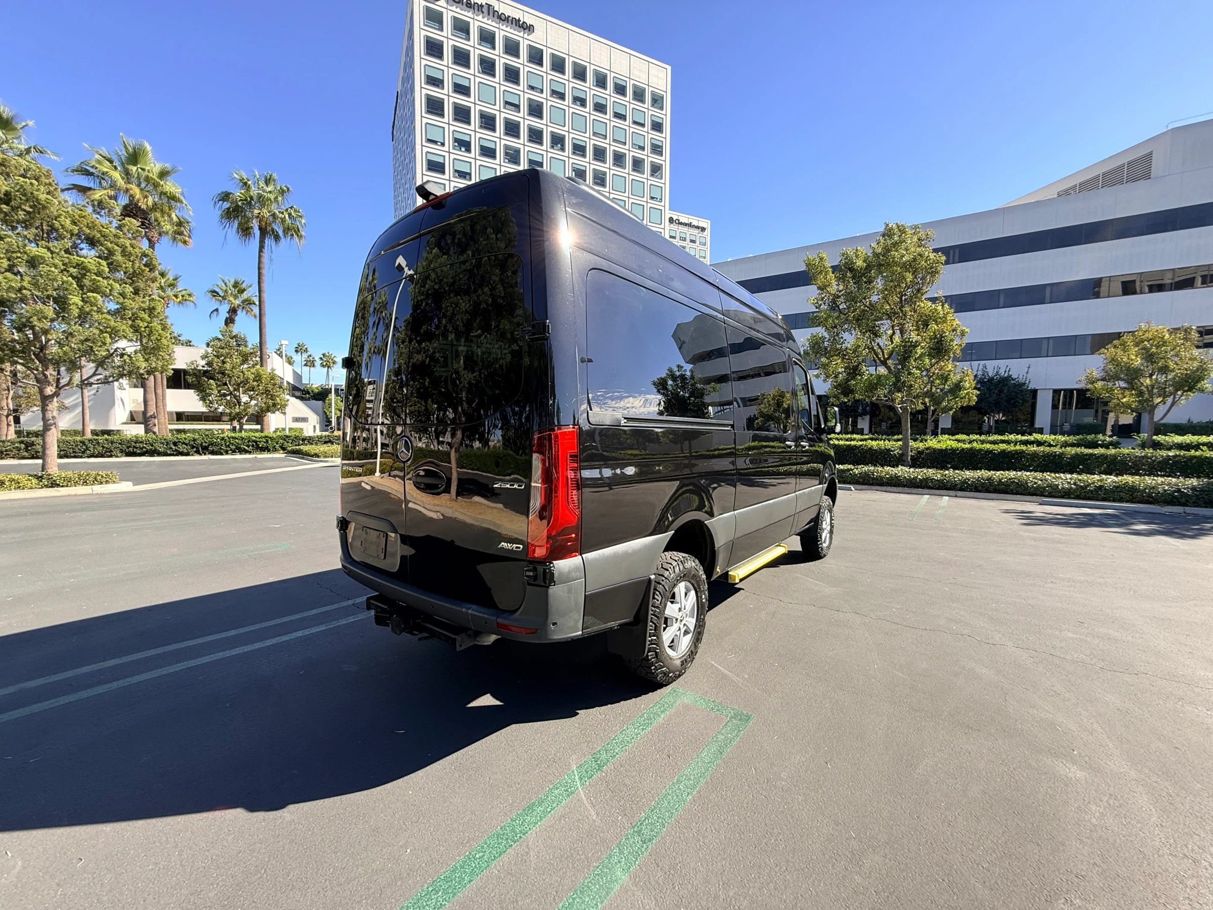 Used 2023 Mercedes-Benz Sprinter 2500 image 9