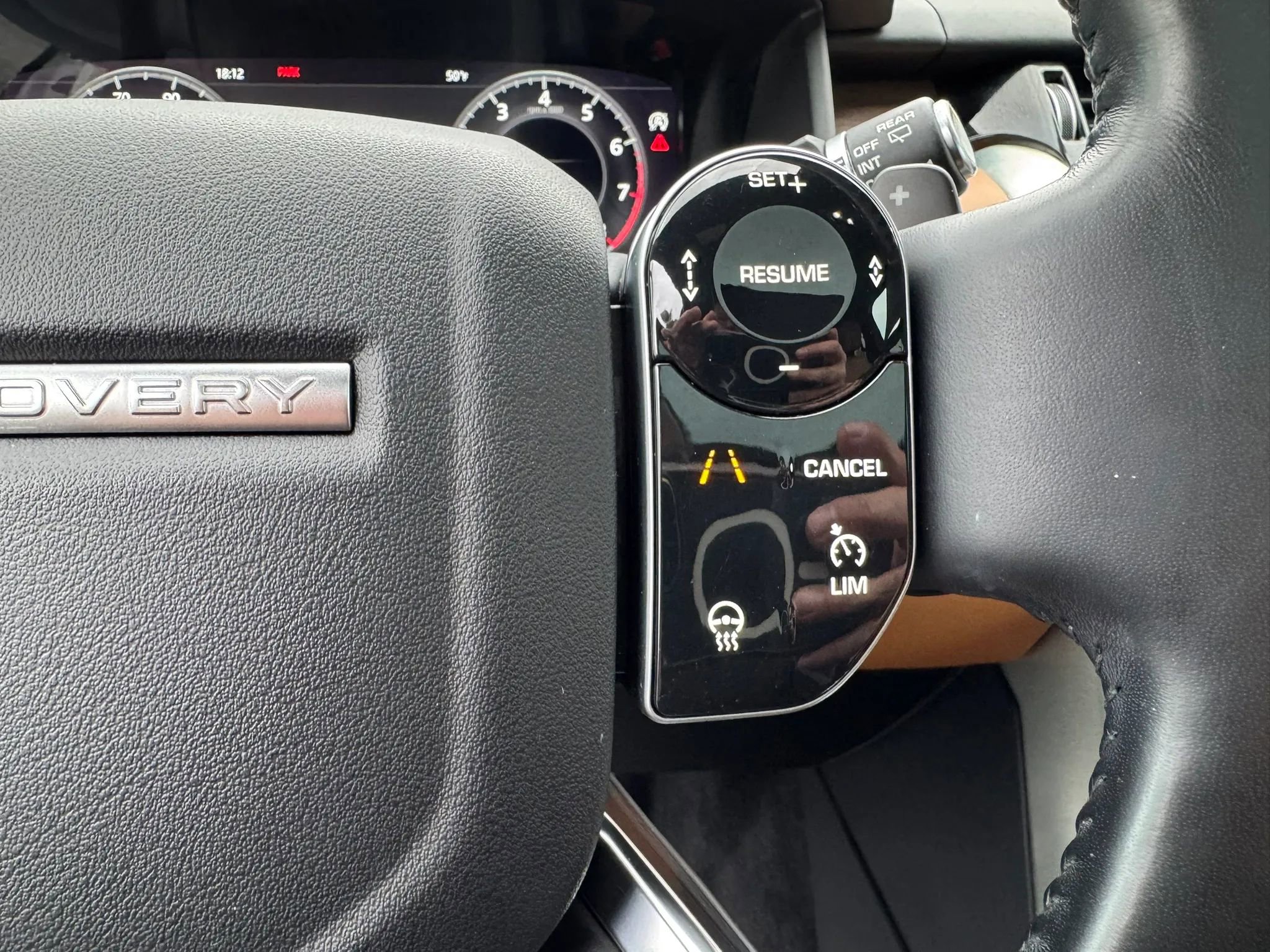 Used 2019 Land Rover Discovery HSE Luxury AWD/4WD image 32