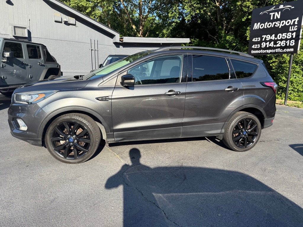 Used 2017 Ford Escape Titanium image 6