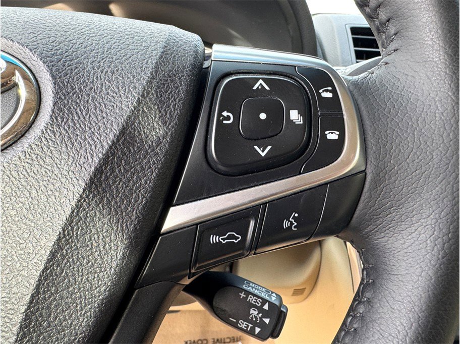 Used 2015 Toyota Camry XLE w/ Advanced Technology Package image 14