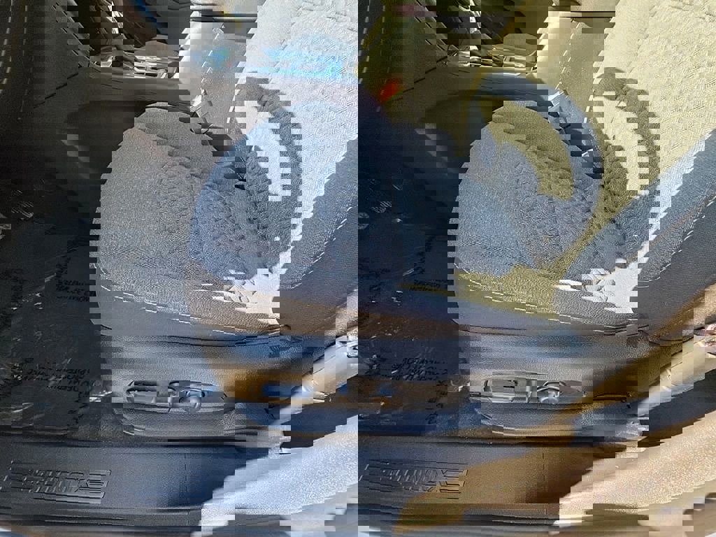 Used 2023 Chevrolet Equinox LT image 31