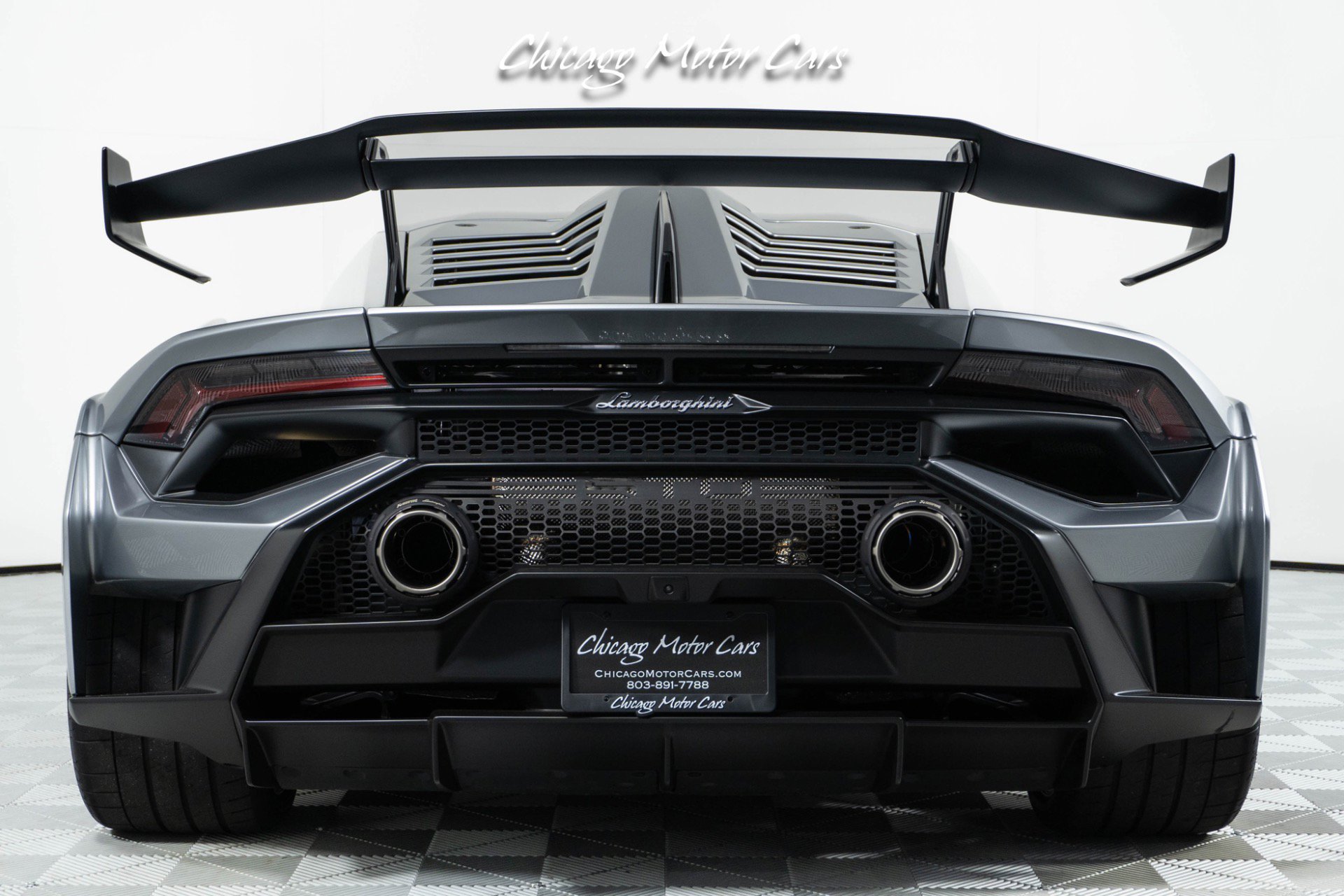 Used 2024 Lamborghini Huracan STO image 12