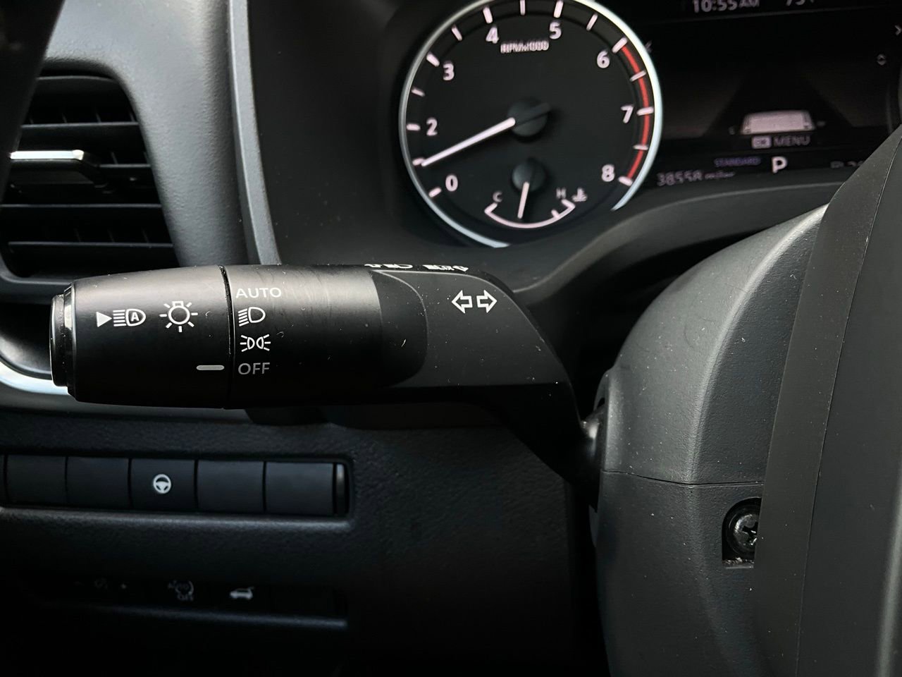 Used 2025 Nissan Rogue SV image 35