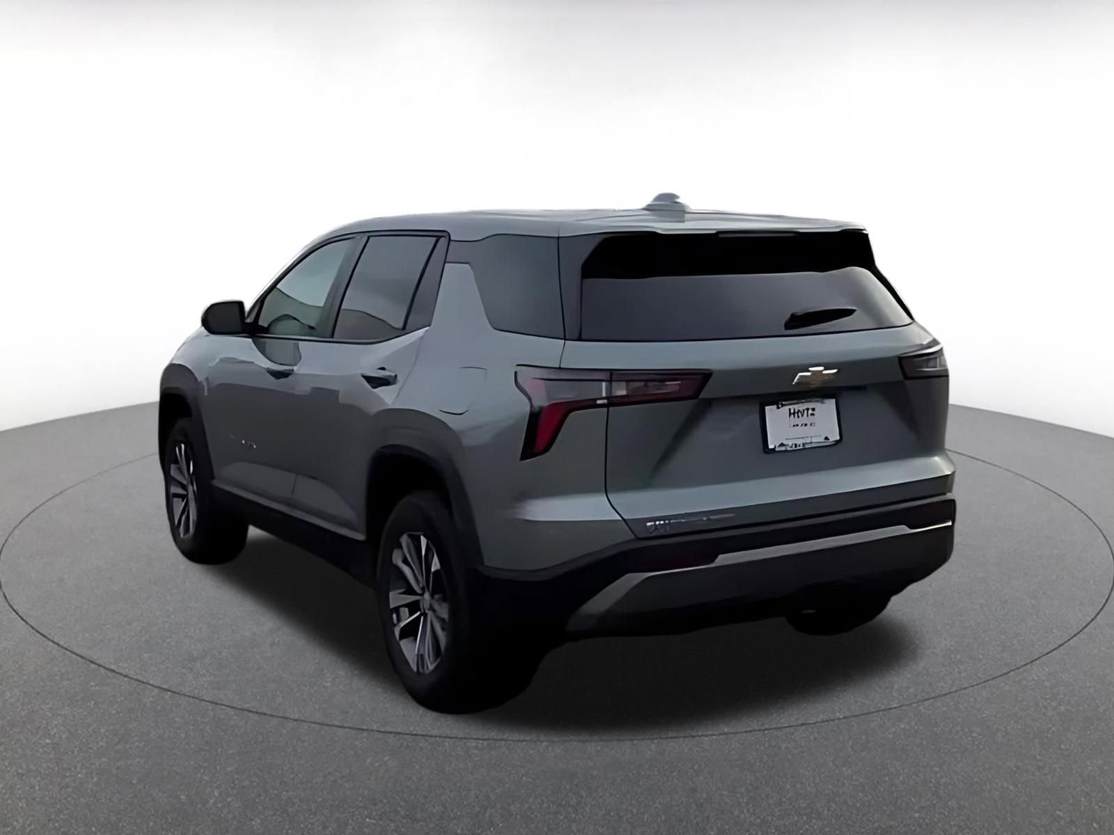 Used 2025 Chevrolet Equinox LT image 11