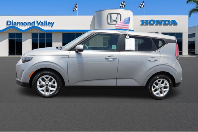 Used 2023 Kia Soul LX w/ Option Group 015 FWD image 8