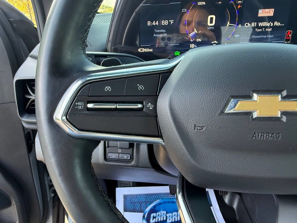 Used 2025 Chevrolet Silverado EV LT AWD/4WD image 27