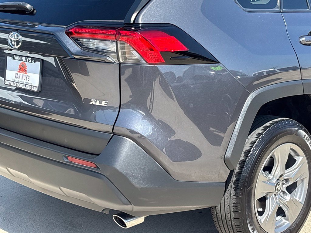 Used 2024 Toyota RAV4 XLE FWD image 4