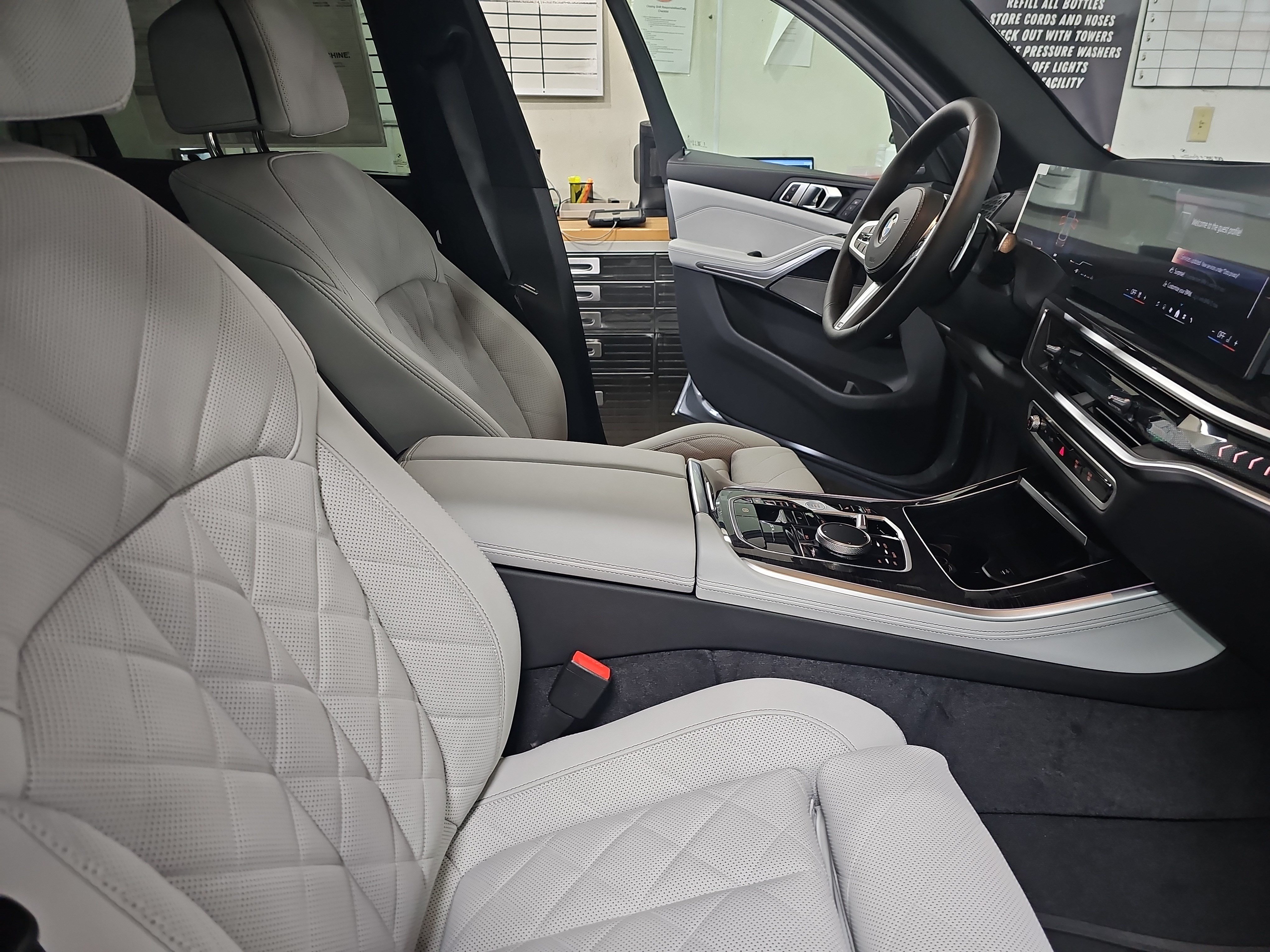 New 2026 BMW X5 xDrive50e AWD/4WD image 10