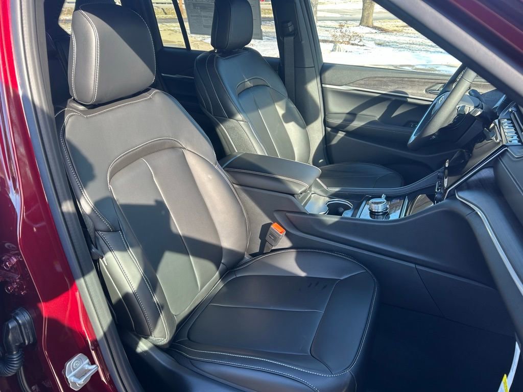 New 2025 Jeep Grand Cherokee Limited image 21