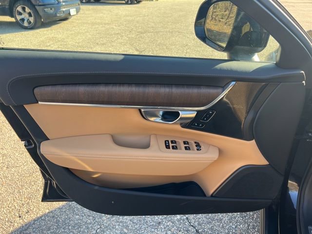 Certified 2025 Volvo V90 B6 Cross Country Ultra image 25