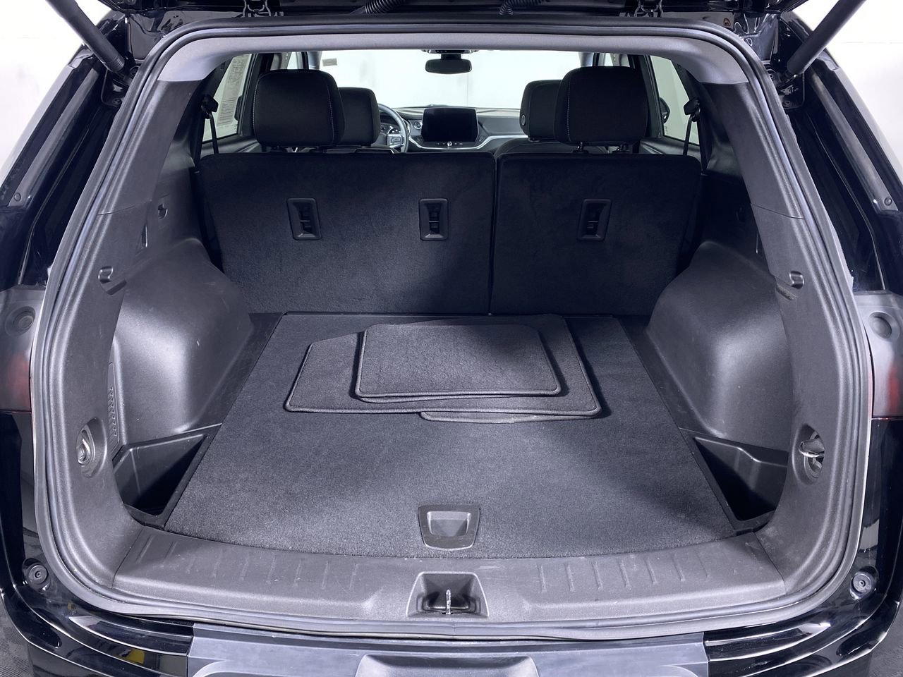 Certified 2024 Chevrolet Blazer LT w/ Convenience Package FWD image 25