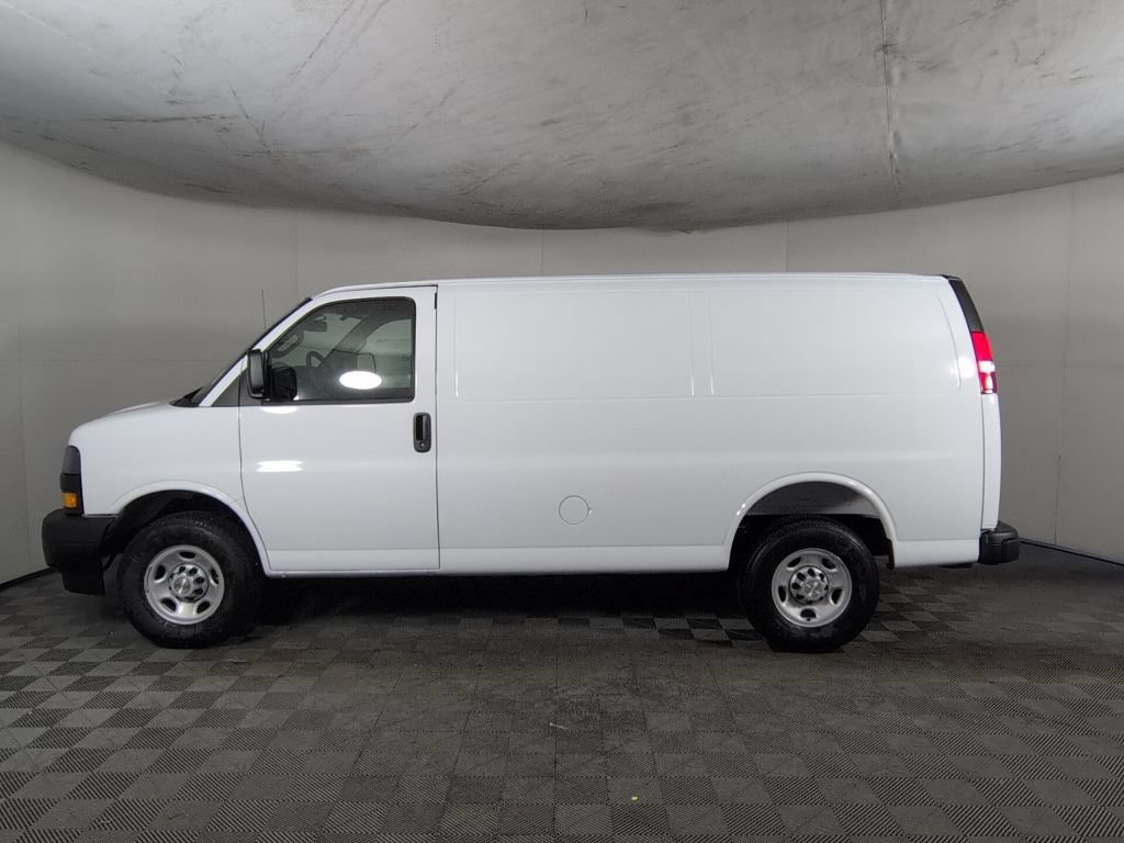 New 2026 Chevrolet Express 2500 w/ Driver Convenience Package RWD image 8