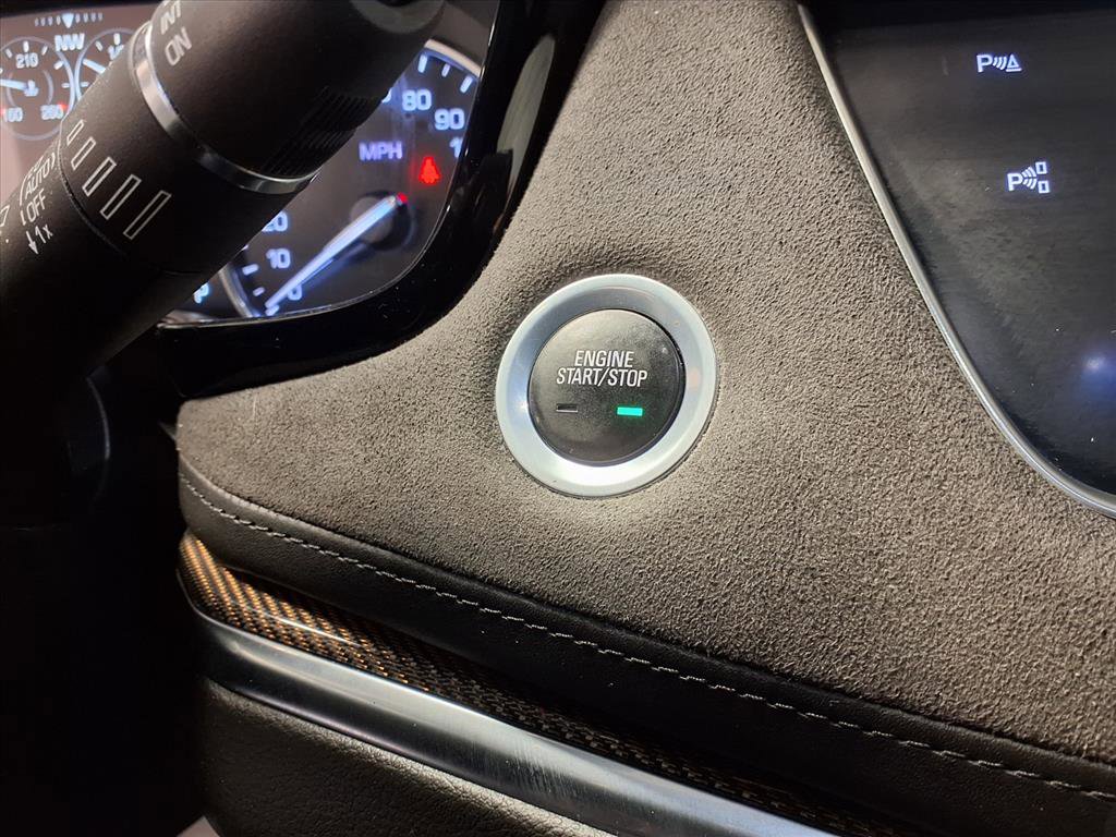 Used 2018 Cadillac XT5 Platinum w/ Driver Assist Package image 17