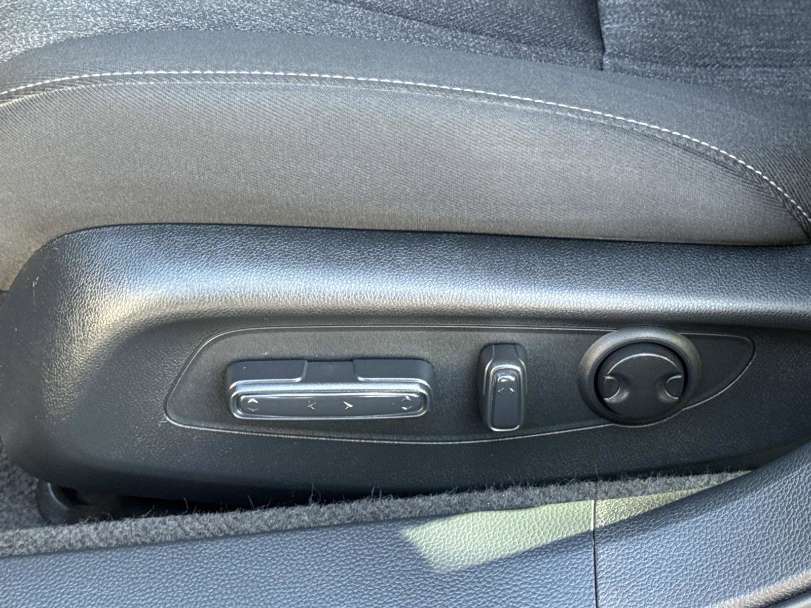 Used 2023 Honda Accord Sport image 18