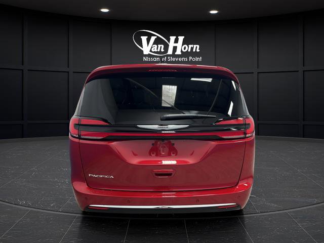 New 2026 Chrysler Pacifica Select image 4