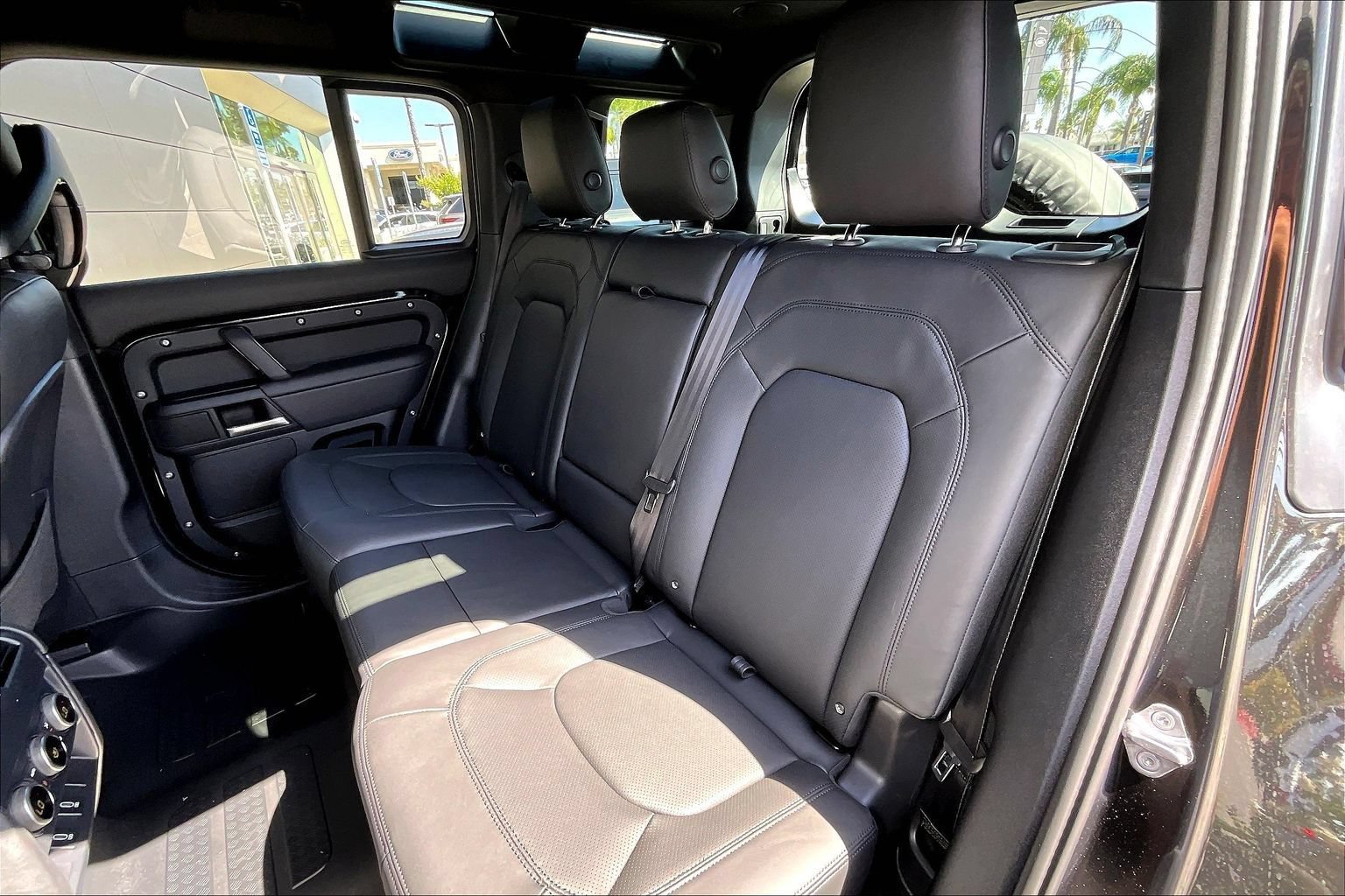 New 2026 Land Rover Defender 110 X-Dynamic SE AWD/4WD image 10