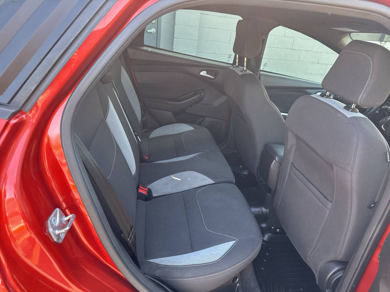 Used 2018 Ford Focus ST FWD image 20