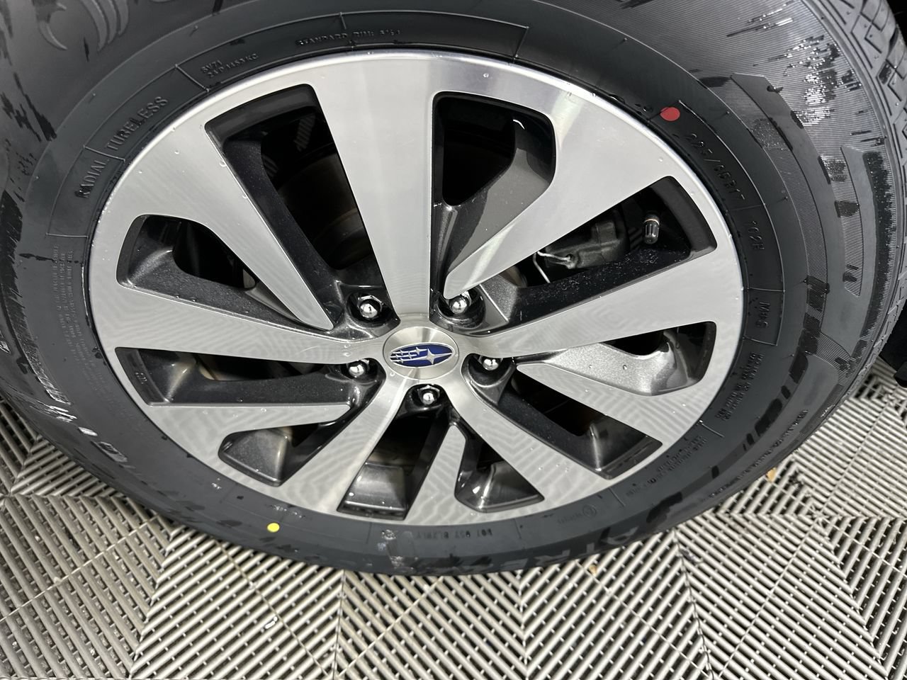 Used 2022 Subaru Outback Premium AWD/4WD image 5