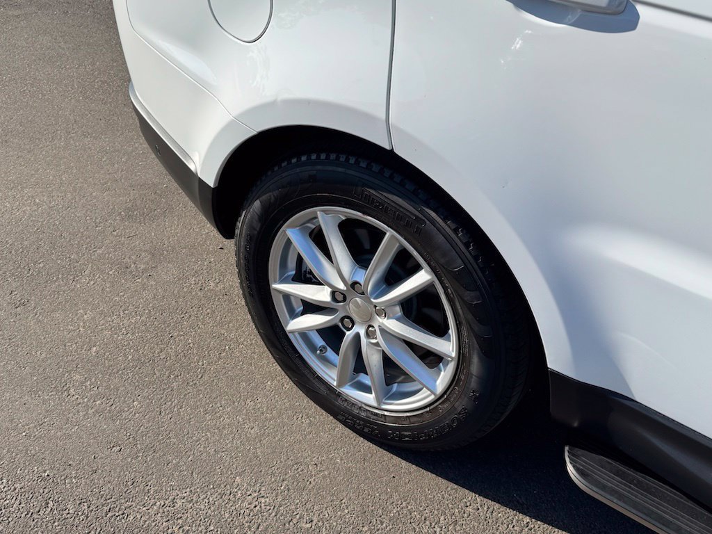 Used 2015 Land Rover Range Rover Sport SE AWD/4WD image 24