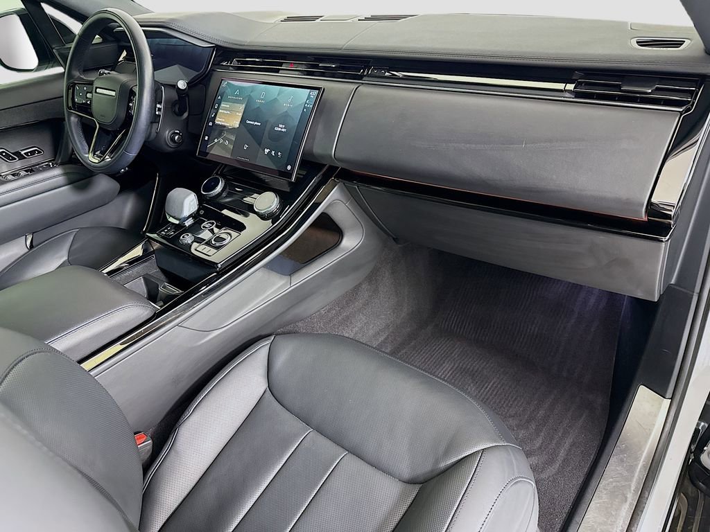 Used 2023 Land Rover Range Rover Sport SE Dynamic image 18