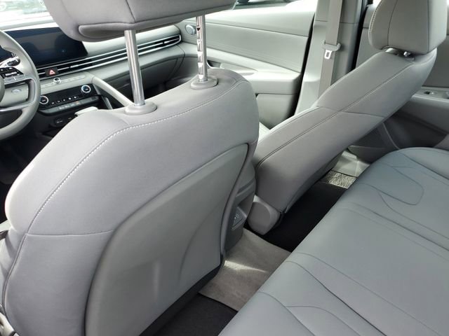 Certified 2024 Hyundai Elantra SEL FWD image 13