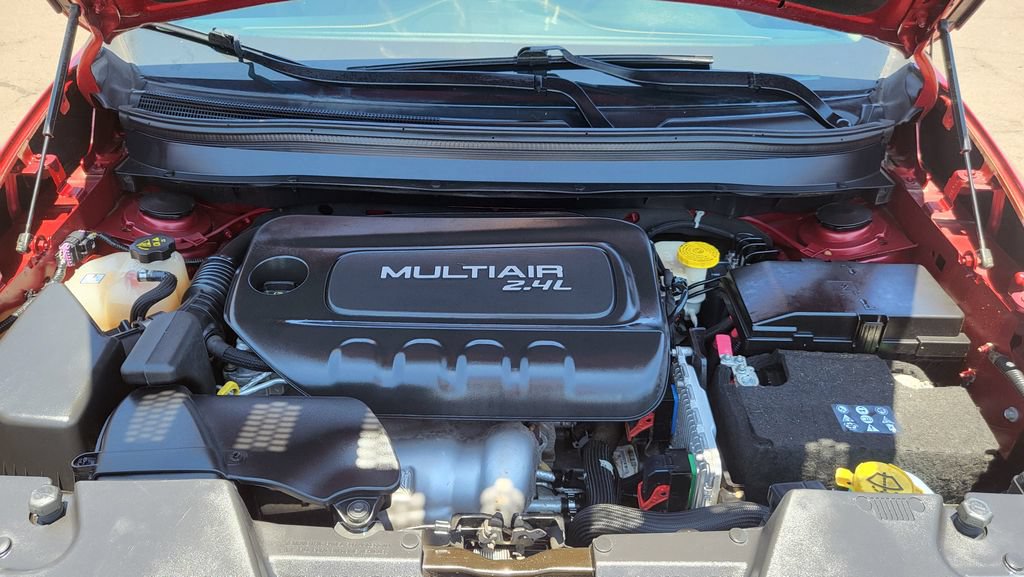 Used 2016 Jeep Cherokee Sport FWD image 36