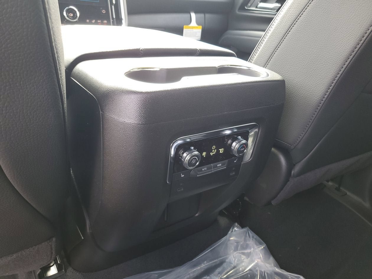 New 2026 GMC Yukon XL Denali w/ Sun & Power Step Package AWD/4WD image 16