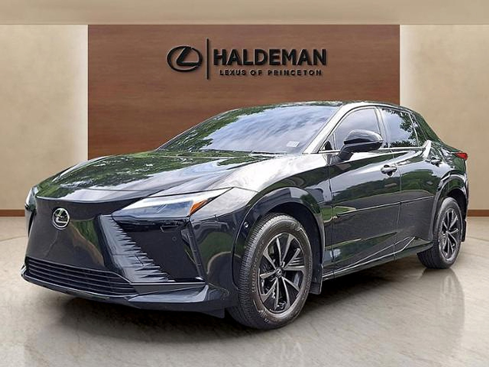 Used 2026 Lexus RZ 350e 2WD w/ Technology Package image 3