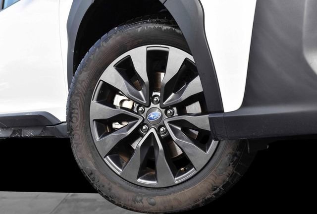 Used 2025 Subaru Outback Onyx Edition image 3