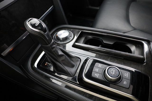Used 2024 INFINITI QX80 Luxe image 23