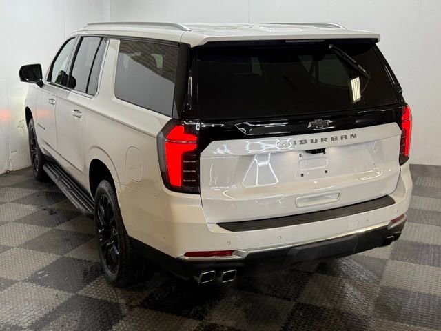 Used 2025 Chevrolet Suburban High Country w/ Sun And Tow Package image 8