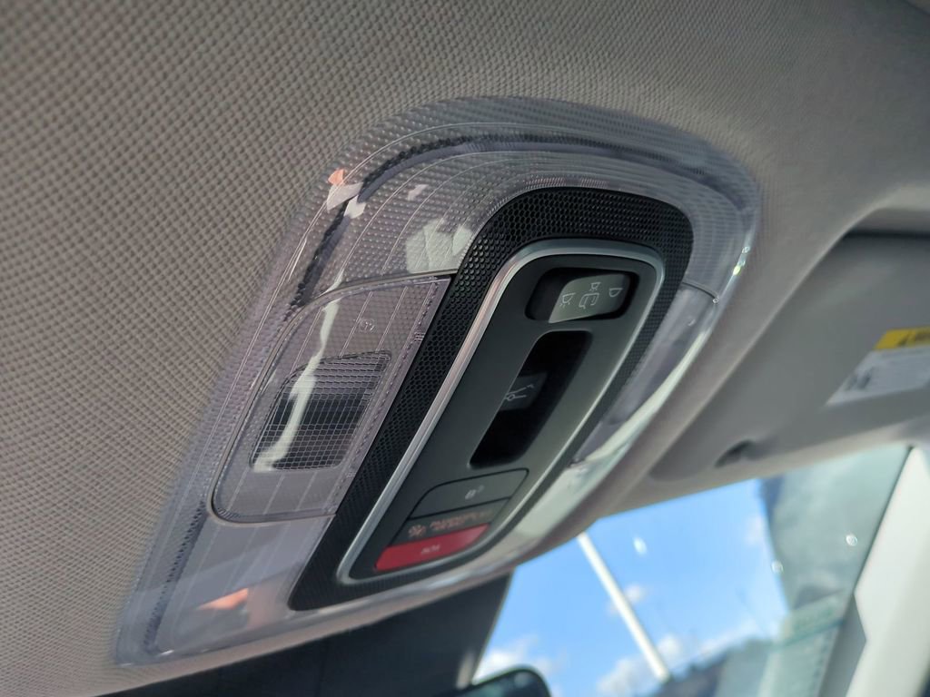 New 2026 Hyundai Elantra Limited image 23