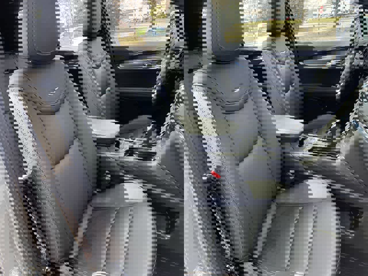 Certified 2024 Cadillac XT6 Luxury w/ LPO, Floor Liner Package image 23