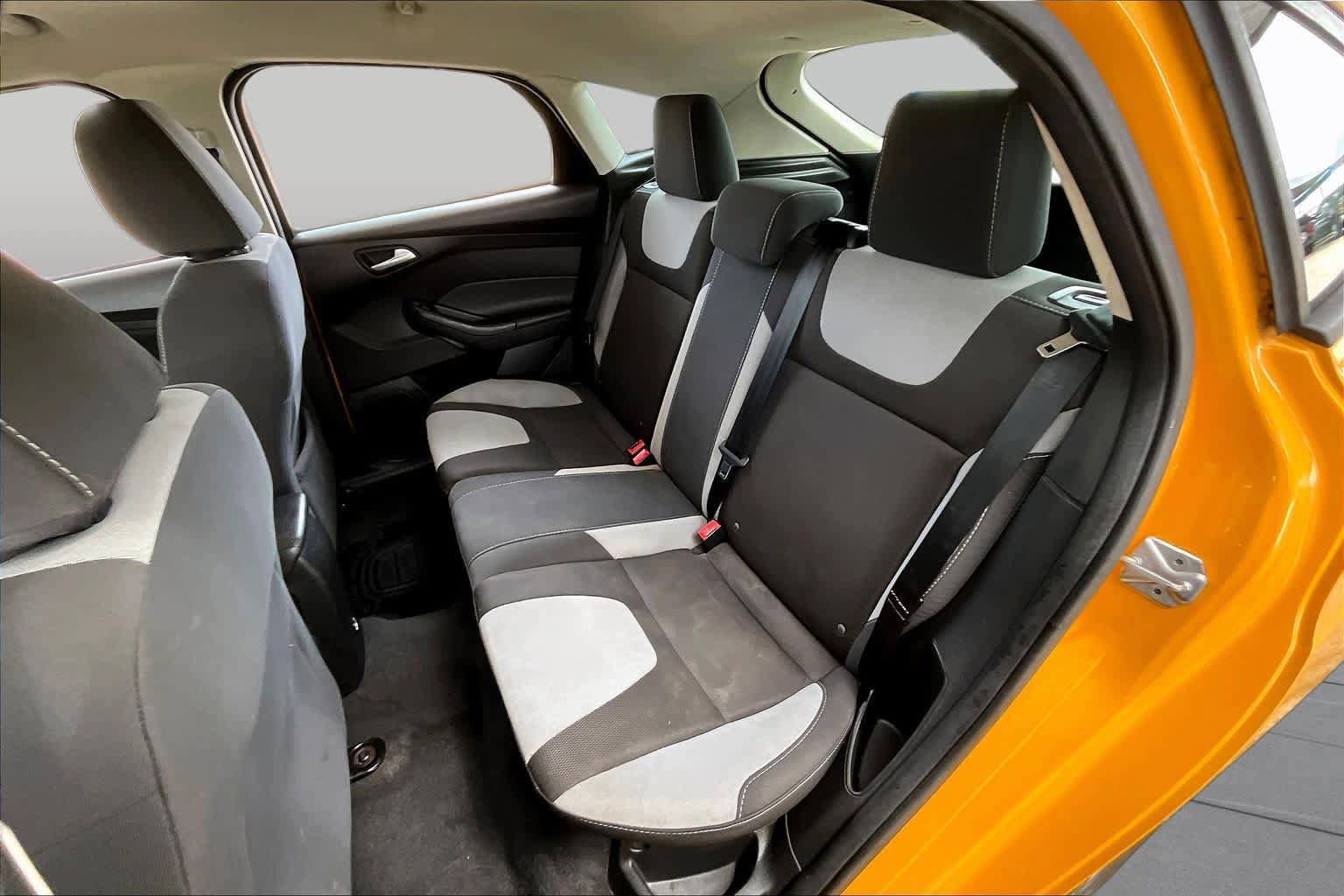 Used 2012 Ford Focus SE FWD image 21