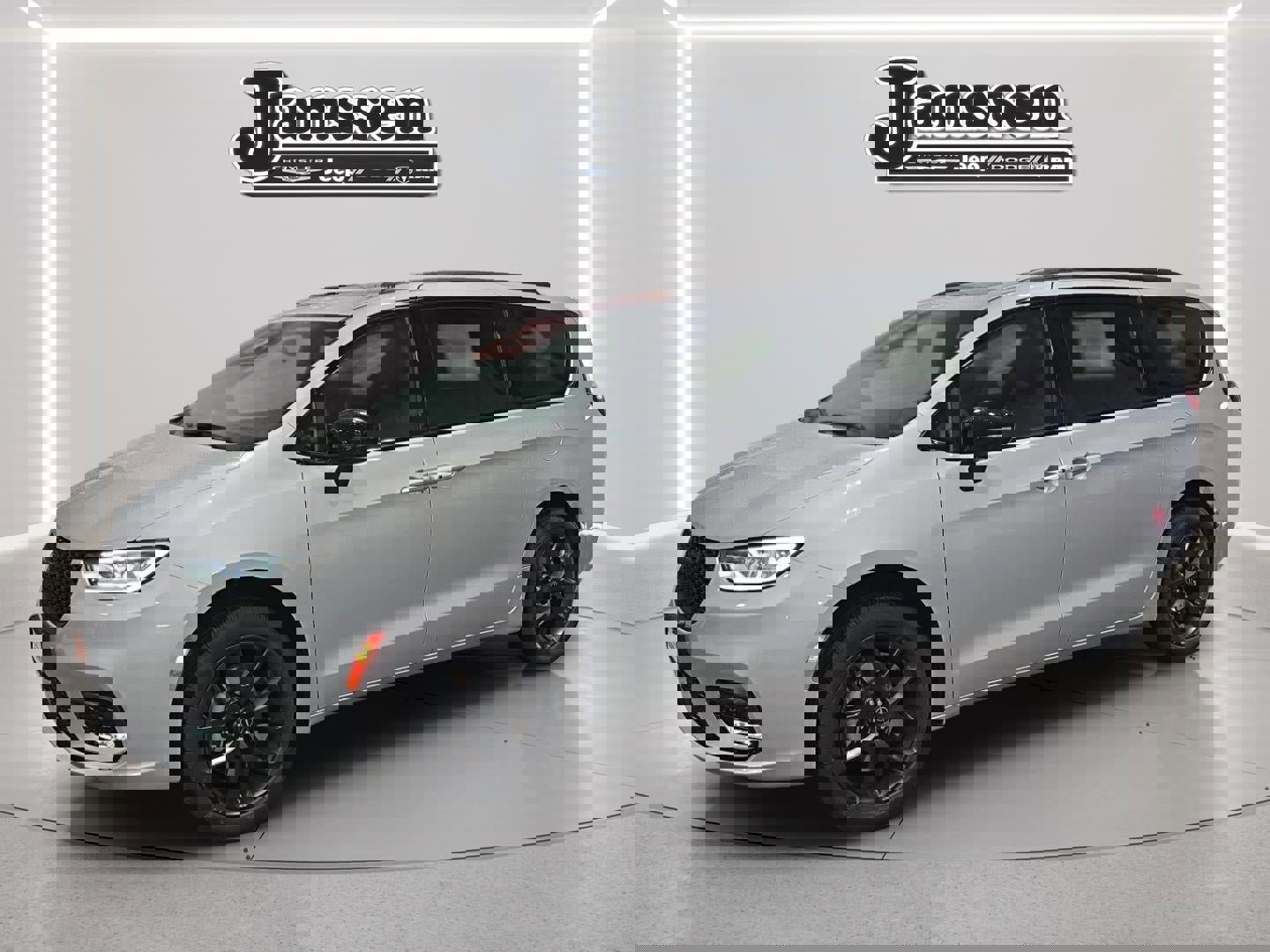 New 2026 Chrysler Pacifica Limited w/ S Appearance Package