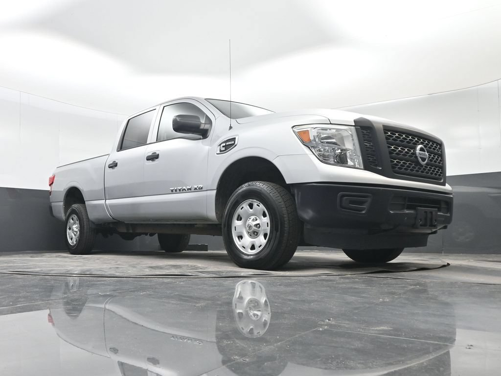 Used 2019 Nissan Titan S AWD/4WD image 24
