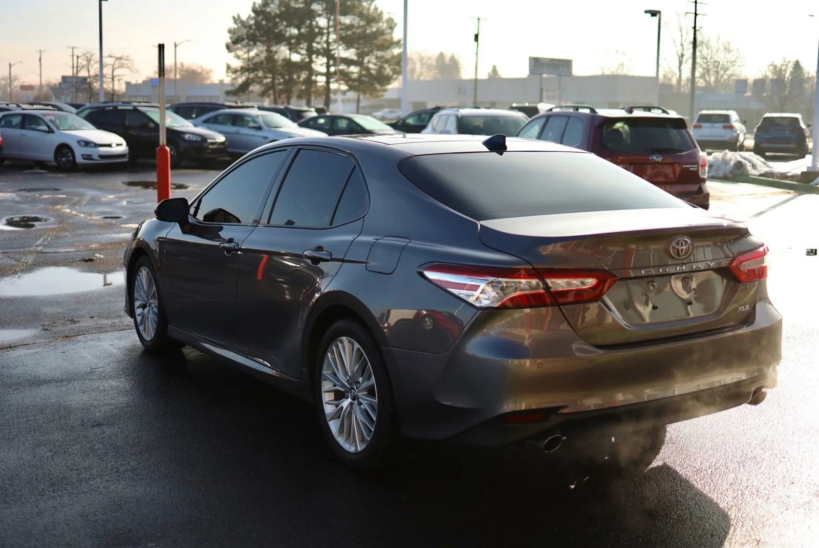 Used 2018 Toyota Camry XLE w/ Driver Assist Package FWD image 7