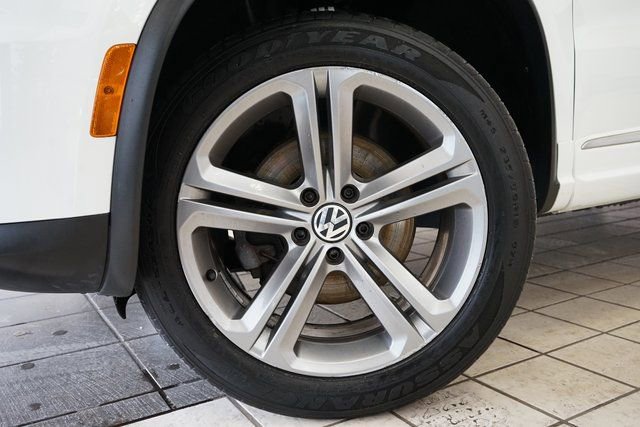 Used 2017 Volkswagen Tiguan Sport image 51