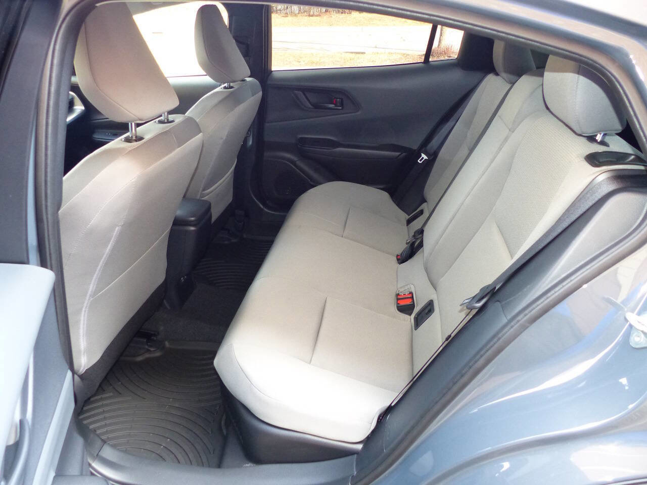 Used 2024 Toyota Prius LE image 21