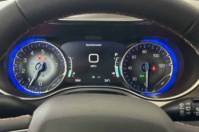 New 2026 Chrysler Pacifica Pinnacle image 24