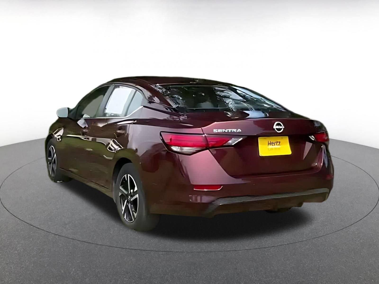 Used 2025 Nissan Sentra SV FWD image 9