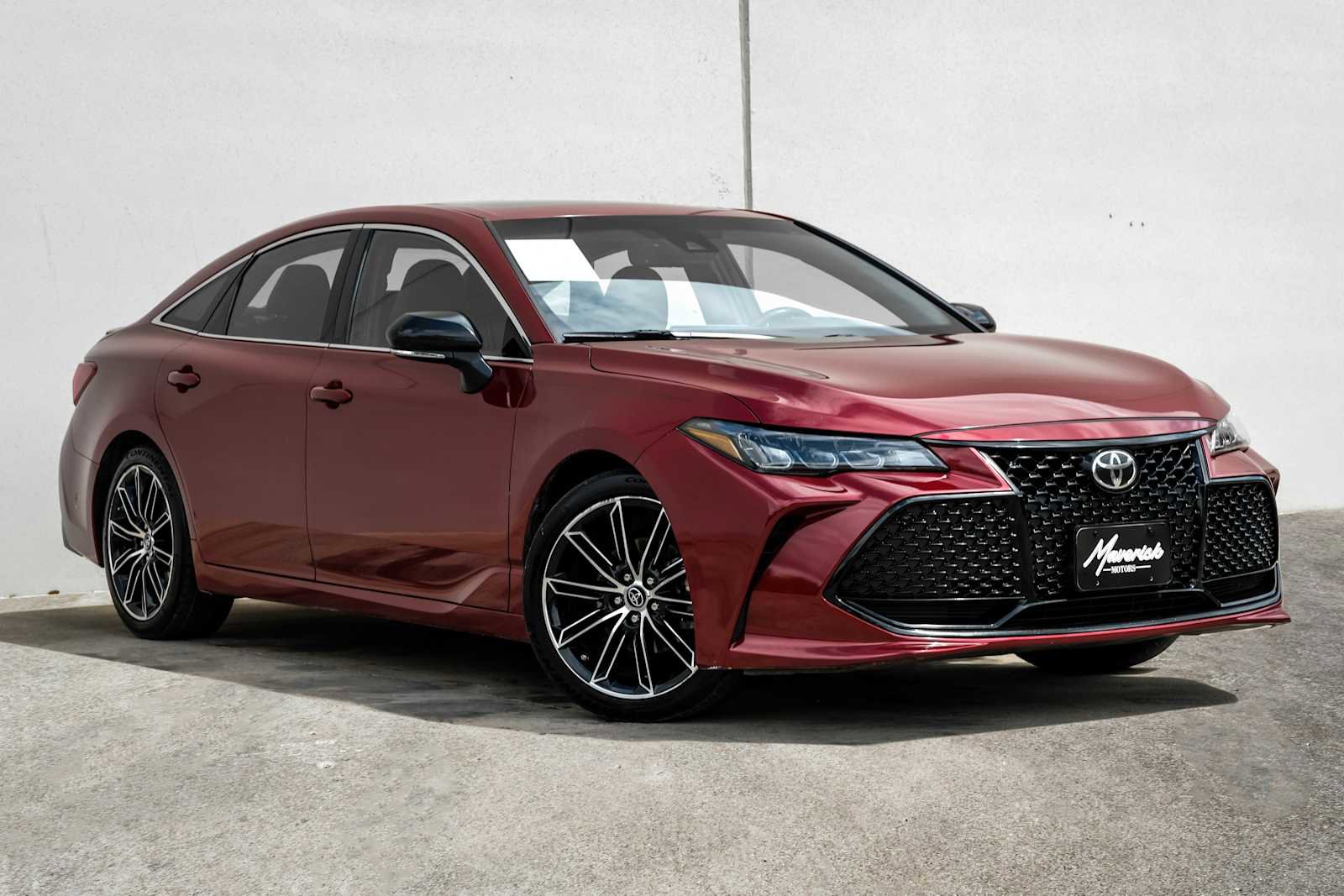 Used 2019 Toyota Avalon XSE image 7