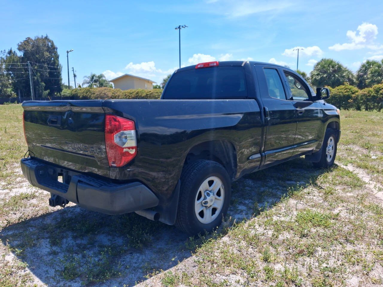 Used 2017 Toyota Tundra SR RWD image 6