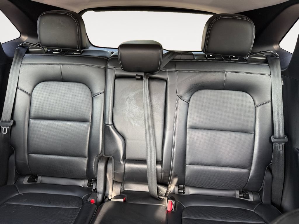 Used 2025 Ford Escape Platinum AWD/4WD image 13