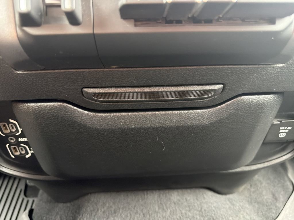 Used 2022 RAM 2500 Big Horn w/ Cold Weather Group image 31