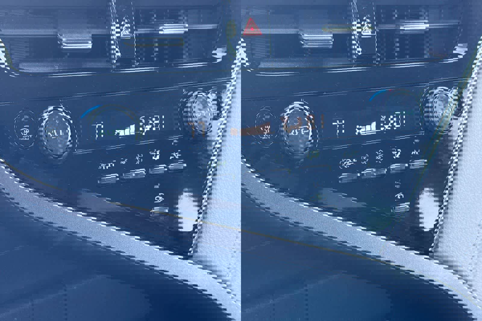 Used 2024 Toyota Camry LE AWD/4WD image 20