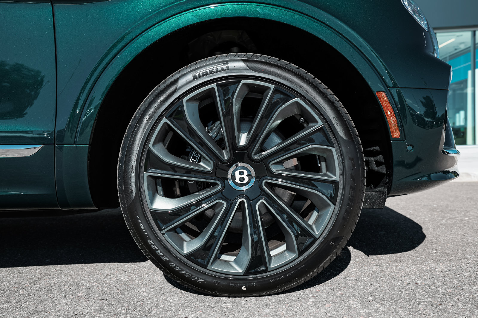 New 2027 Bentley Bentayga AWD/4WD image 16