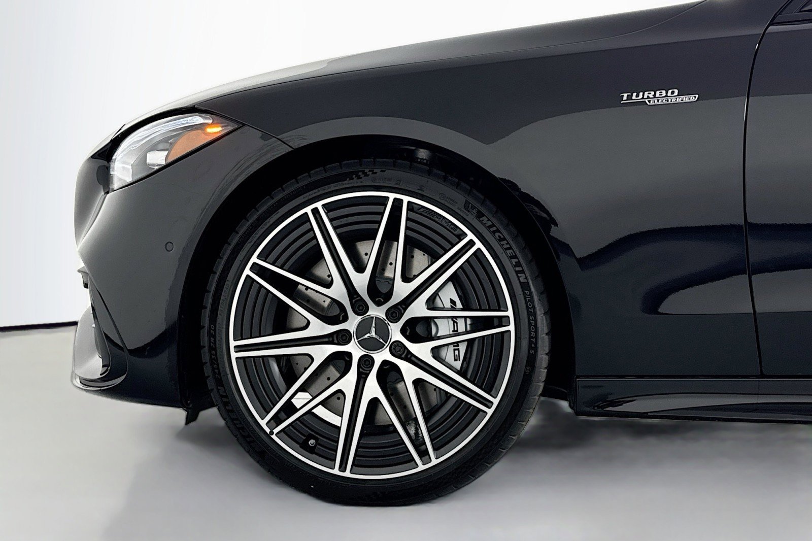 New 2026 Mercedes-Benz C 43 AMG 4MATIC Sedan image 9