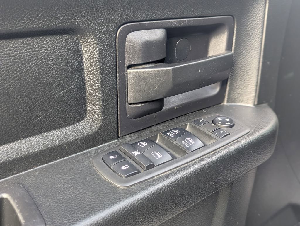 Used 2018 RAM 1500 Express w/ Express Value Package image 16