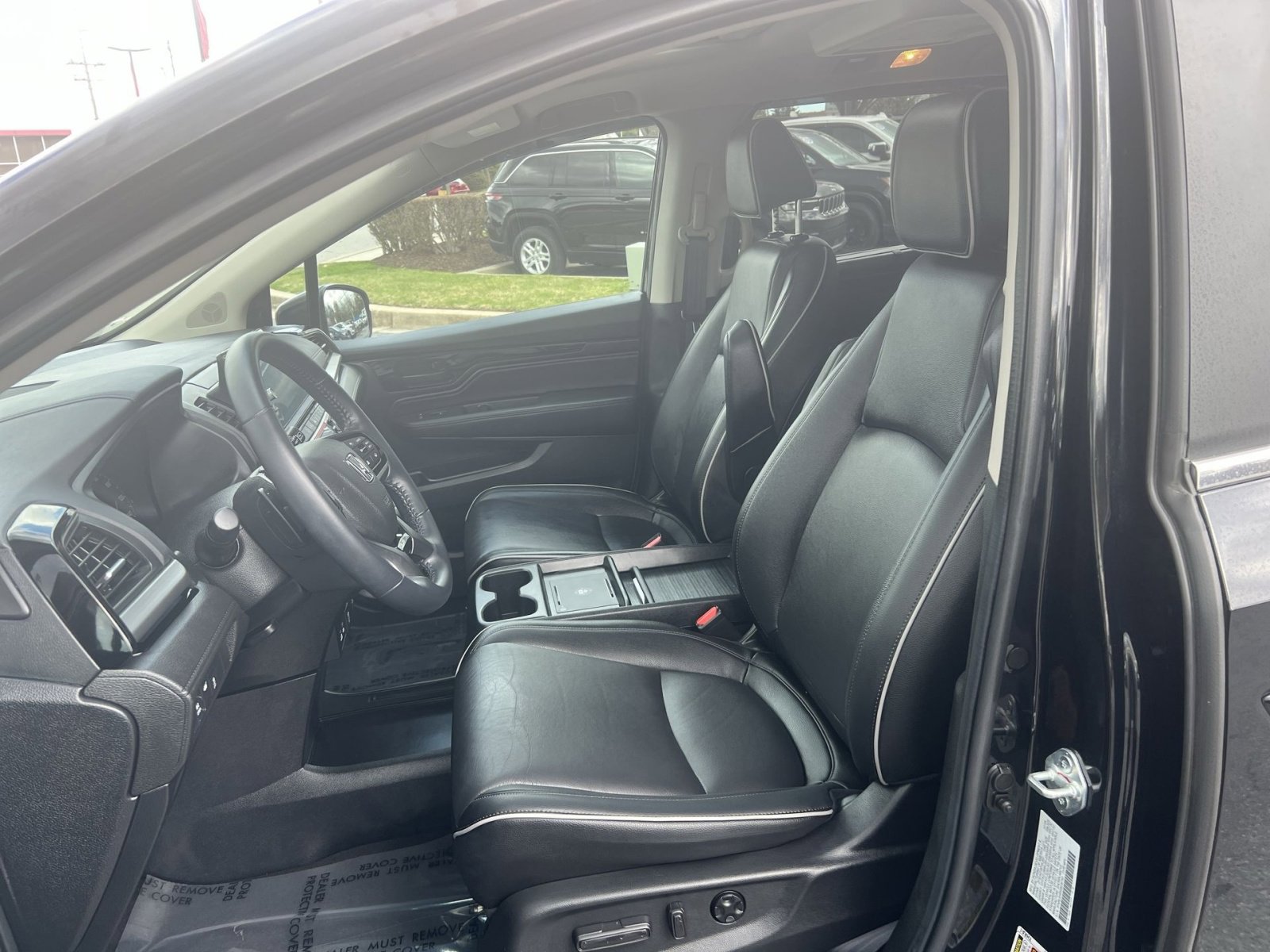 Used 2025 Honda Odyssey Touring image 13